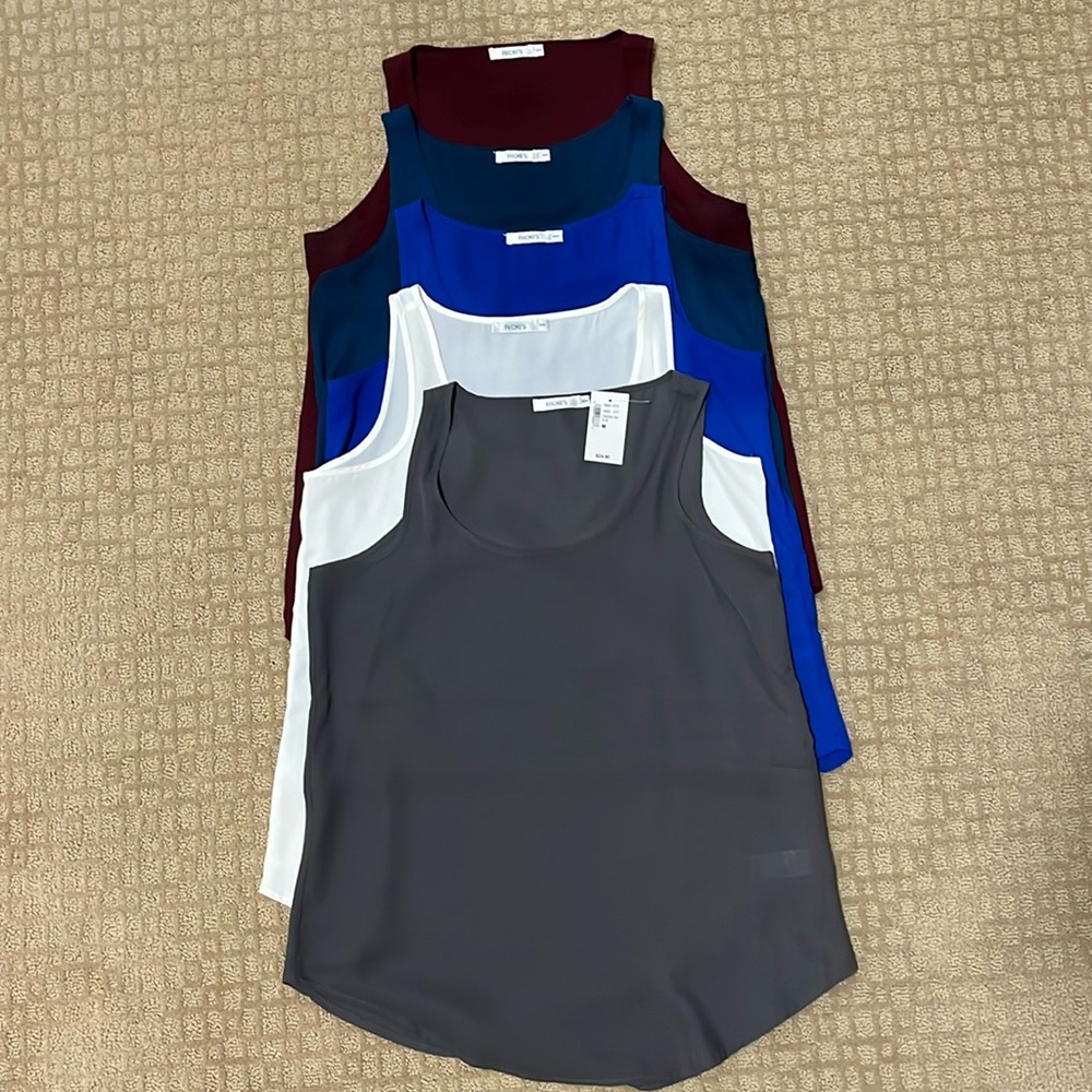 Ricki’s sleeveless blouse - Size M